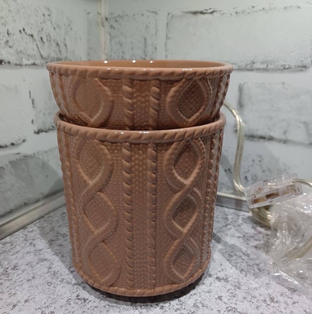 Cozy Knit Beige Simmer Pot Pink Zebra Wax Warmer warms oil Brown Sweater